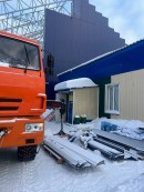 Депутат Думы города Пыть-Яха Людмила Завадская поделилась информацией о том, как вновь побывала на строительной площадке крытого ледового корта